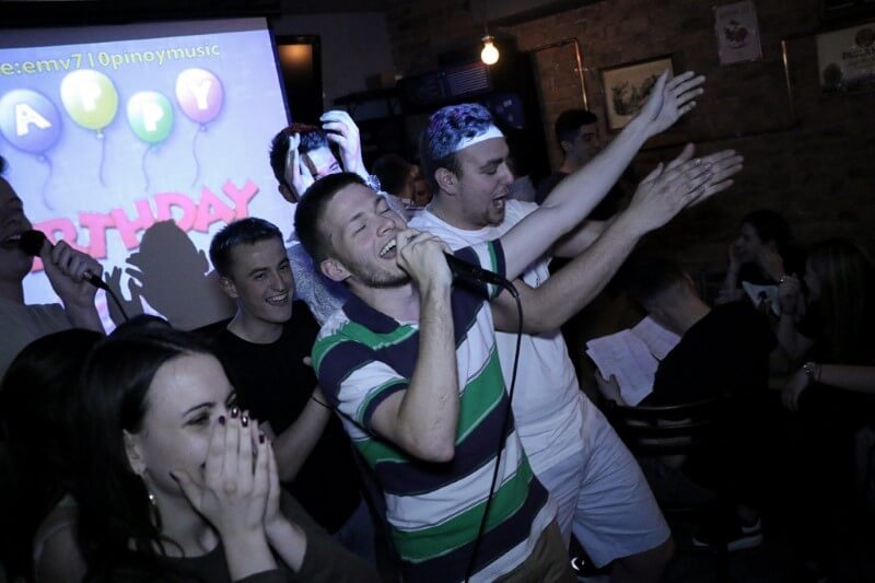 Karaoke subotom u Pejton Pub Beograd